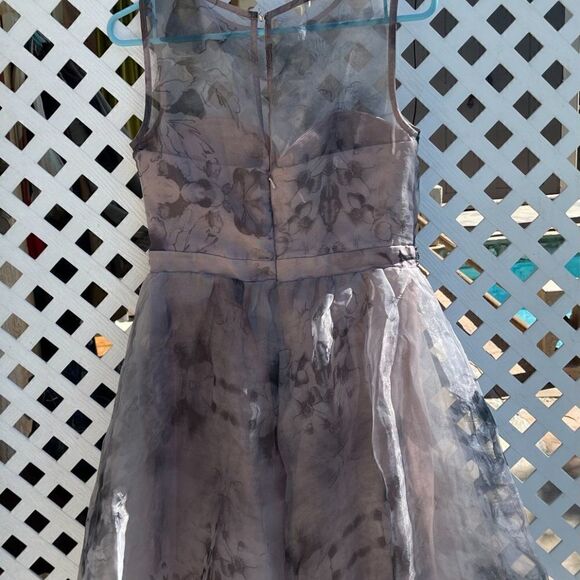 LITTLE MISTRESS London: Knee Length Party Dress- Size 6 - Picture 3 of 4